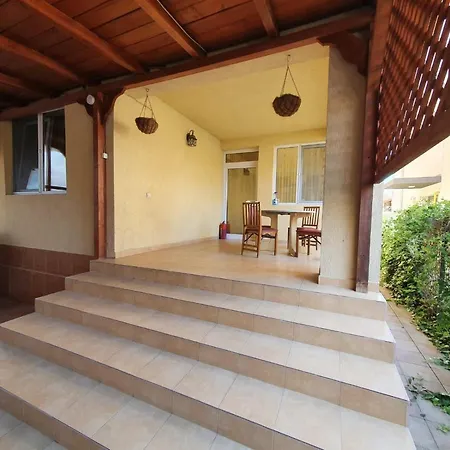Guest house Summer Rain Mamaia-nord