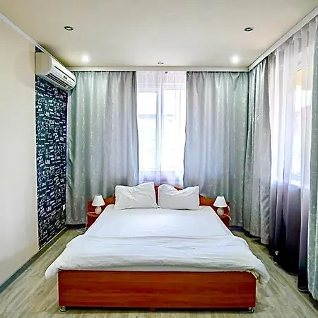 Summer Rain Mamaia-nord Guest house *